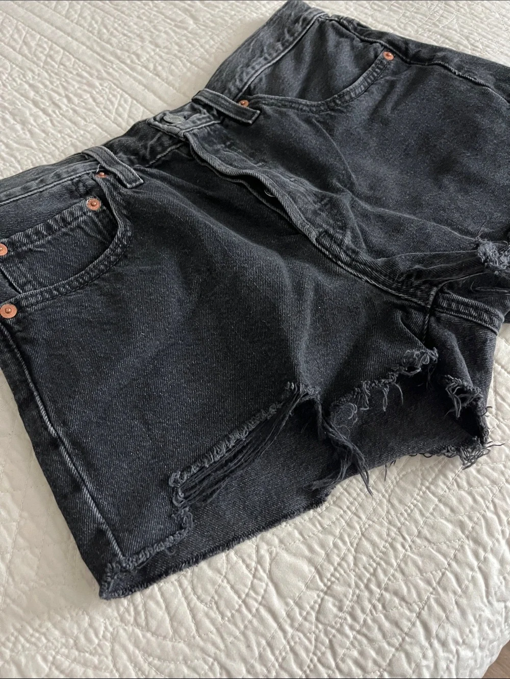 Levi’s 501 Original High Rise Denim Shorts Washed Black Frayed Cutoff Size 27